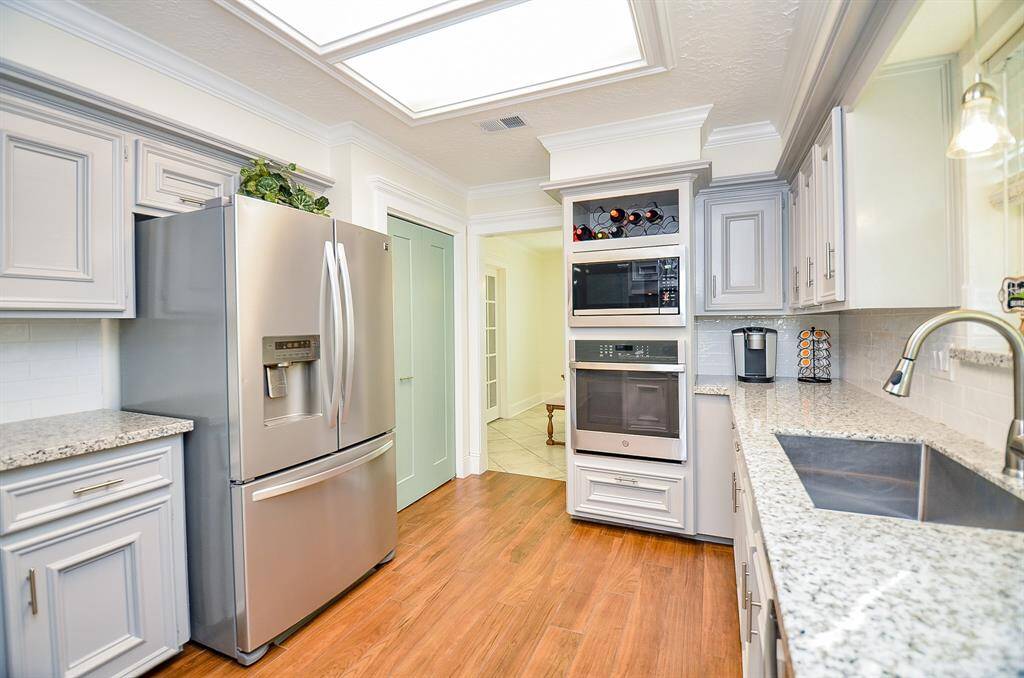 More of the Chef's kitchen.