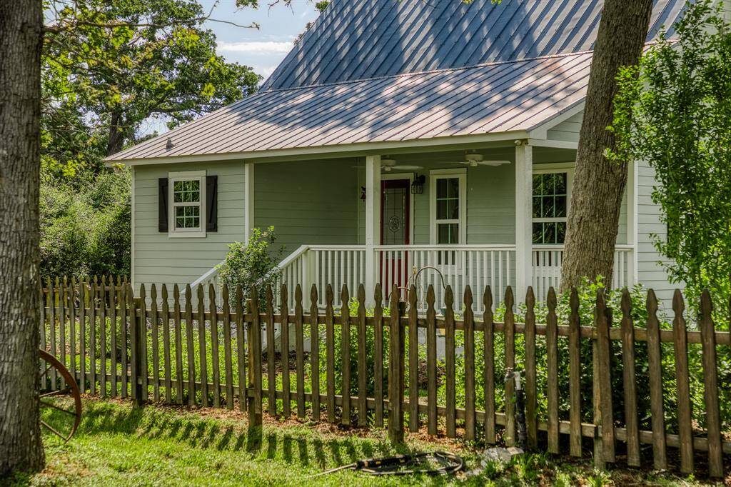 The most inviting front porch ever!