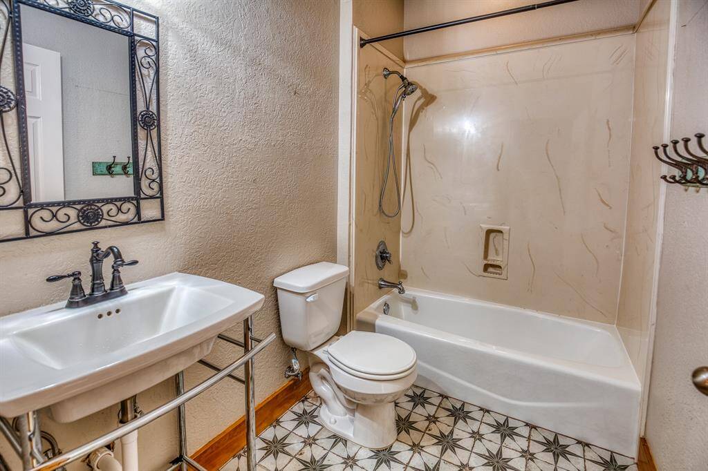 3rd bathroom in the home! This secondary bathroom is located between bedroom #2 and bedroom #3.