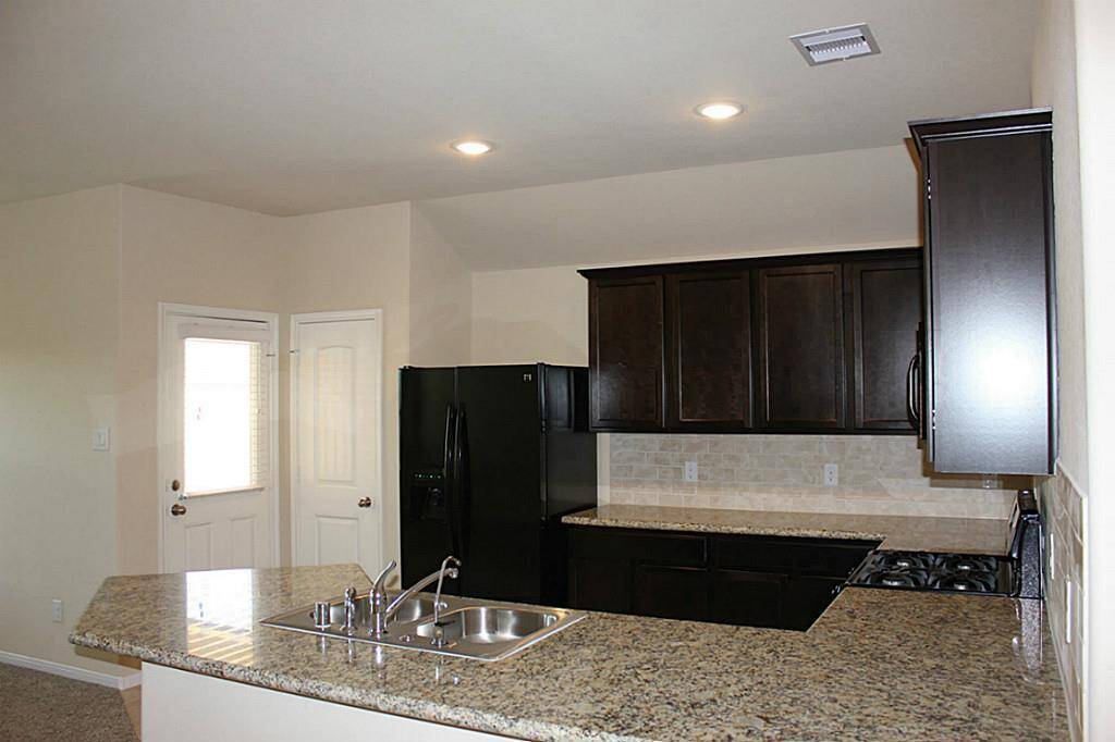 Fantastic counter top space