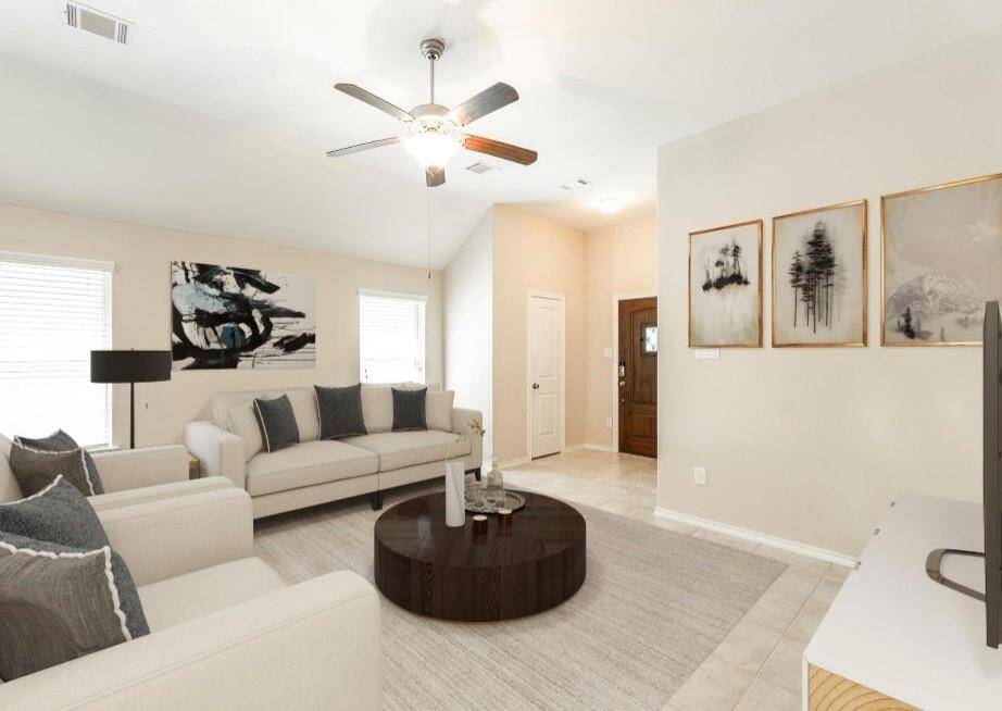 Open to kitchen.