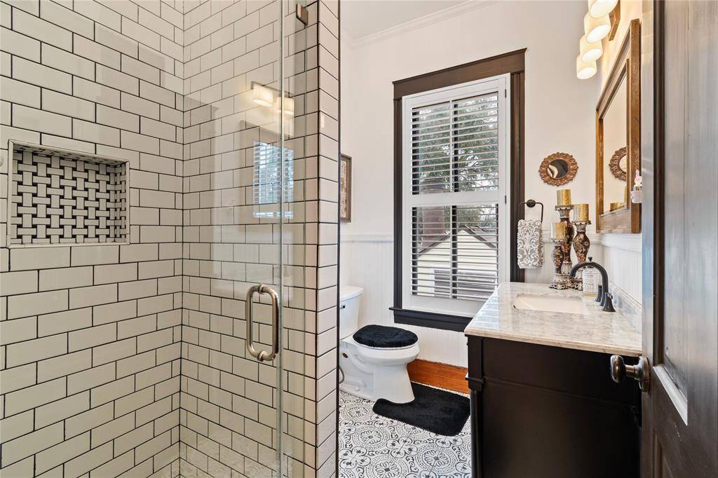 Modern Bathroom with a nice size walk in shower