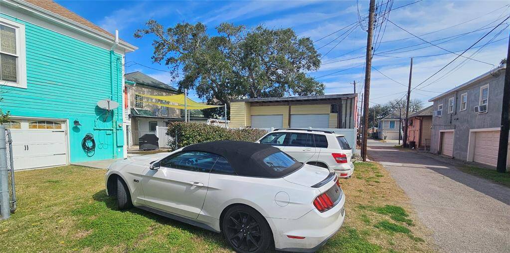 Parking in the Back of the House with an automated gate opener. Can hold 5-6 cars!