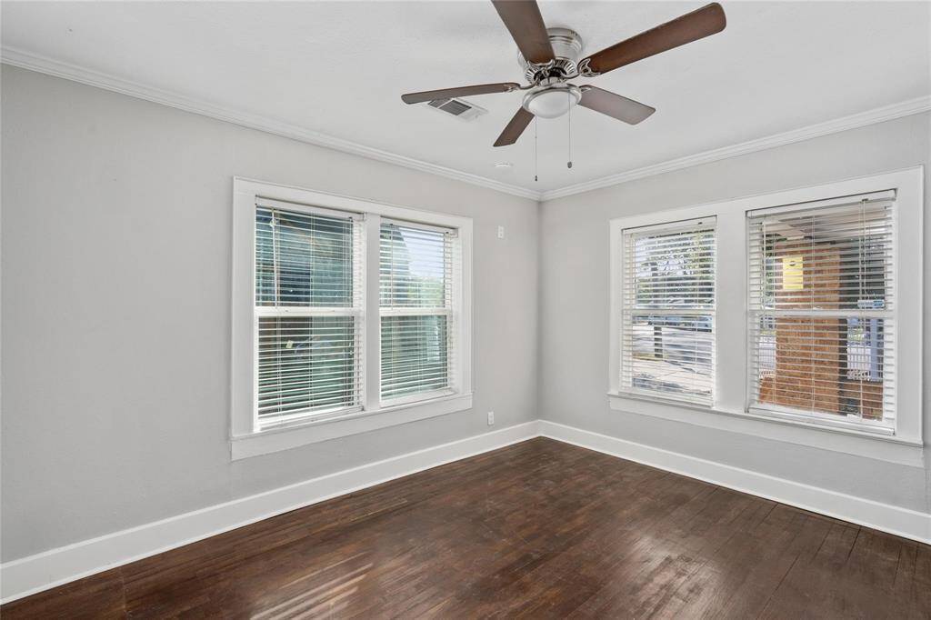 Ceiling fans in every room!