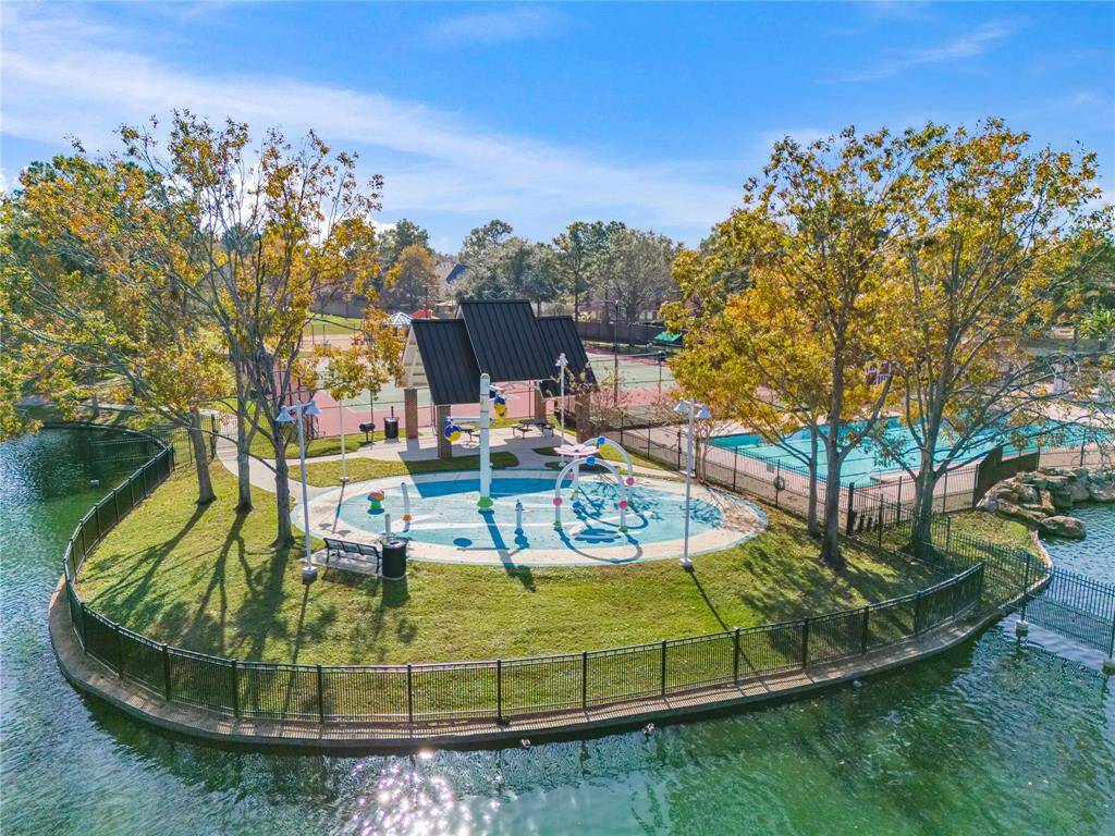 A vibrant neighborhood offering resort-style amenities for every lifestyle.