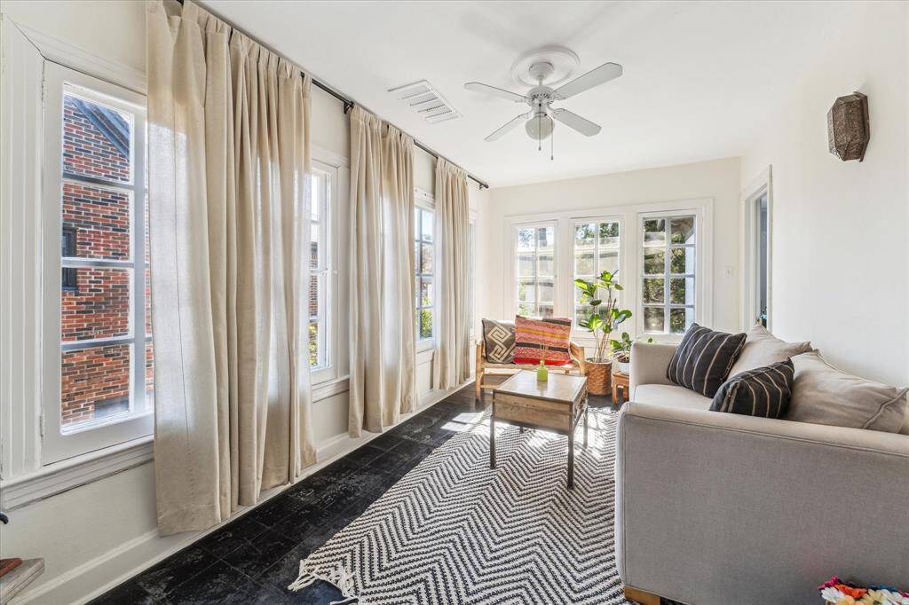Second Floor Sun Room.