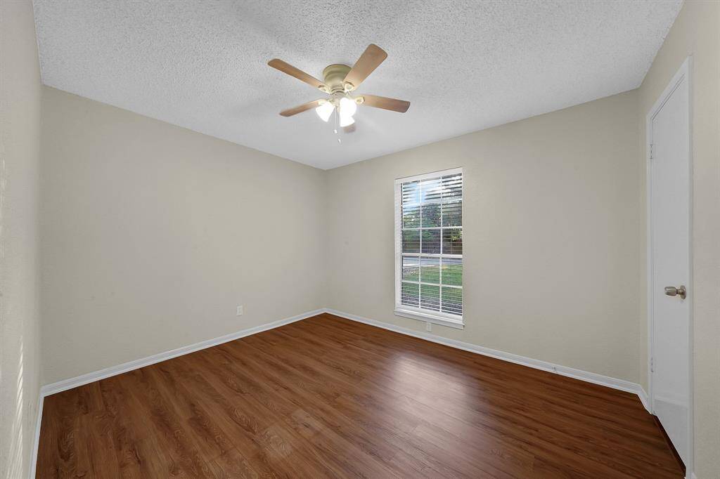 secondary bedroom