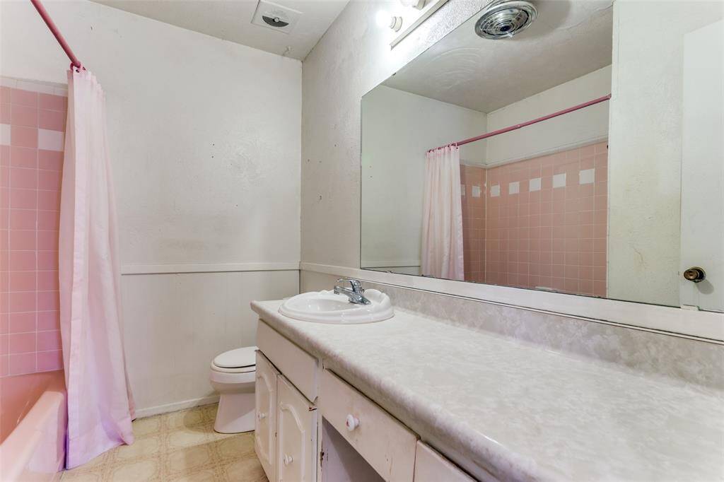 Secondary Bathroom