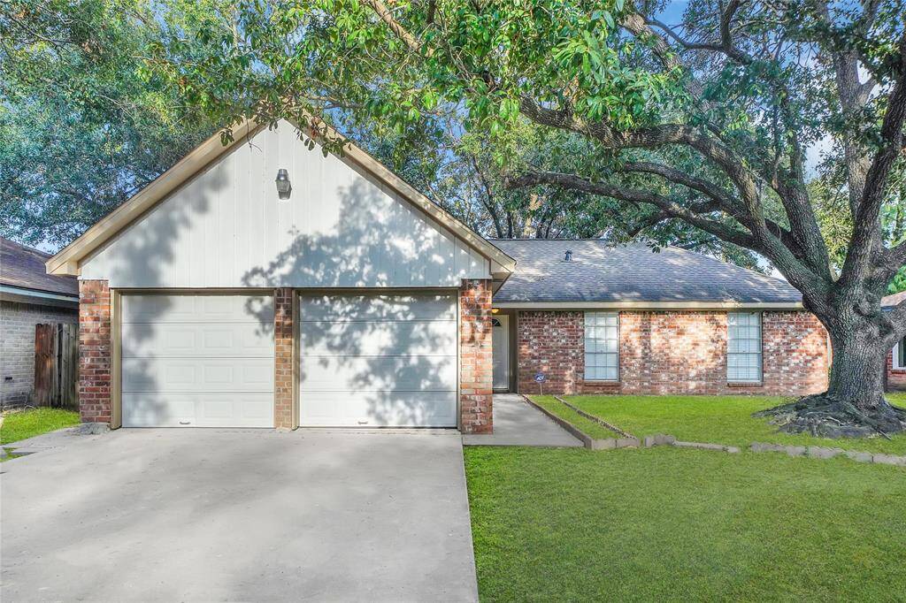 Welcome to 8530 Parkhill Forest !