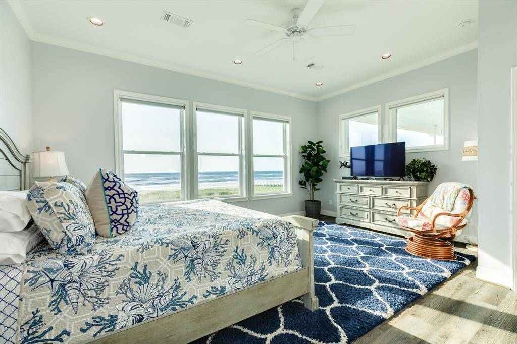 Another view of the primary bedroom.