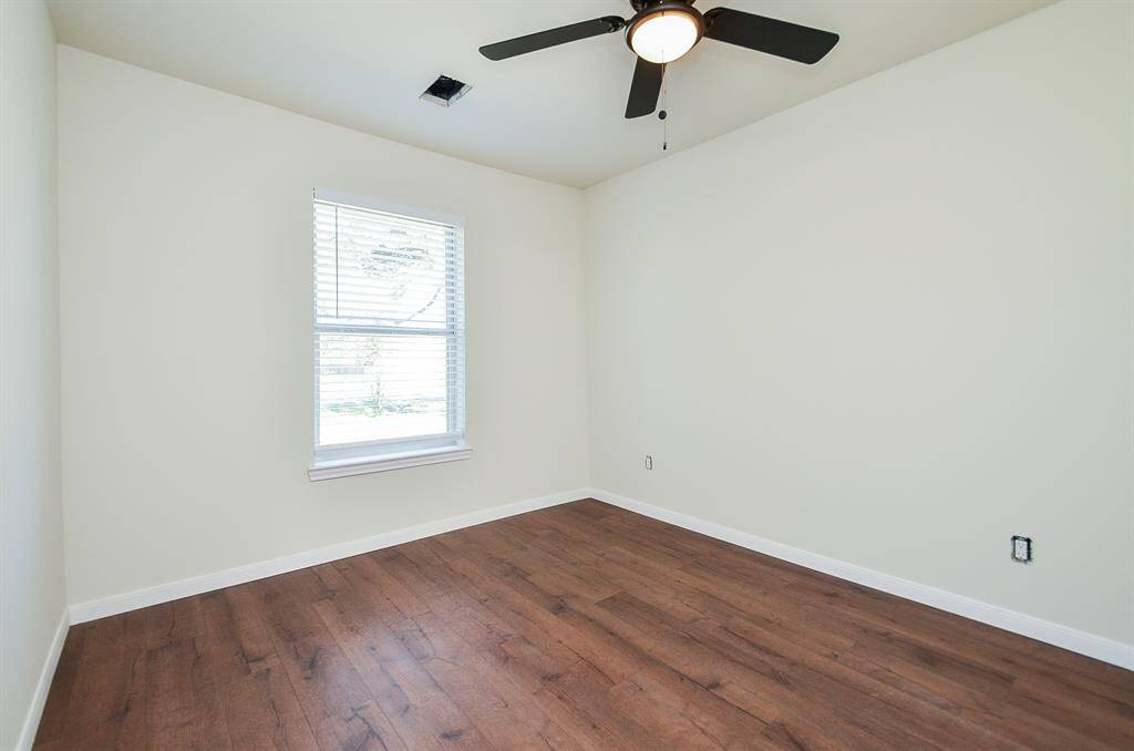 Guest Bedroom 1