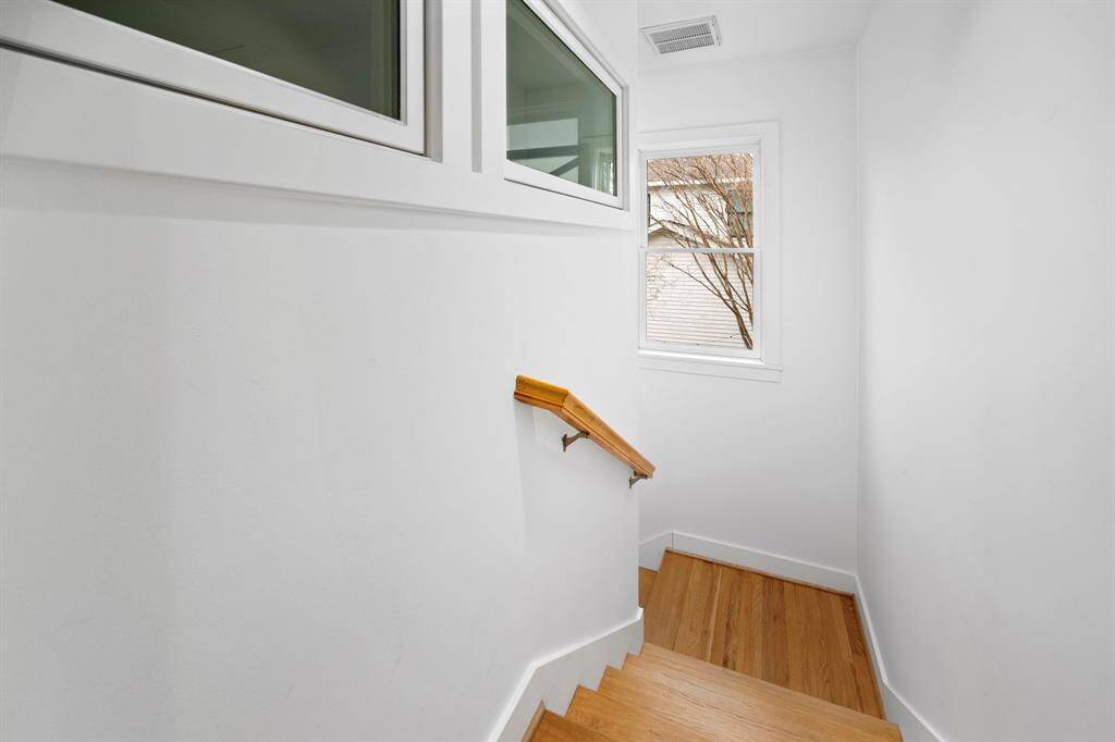 Light and bright entrance to the garage apartment.