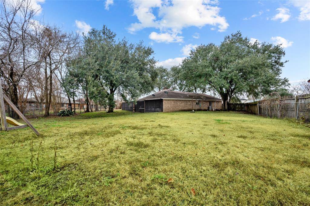 Spacious backyard