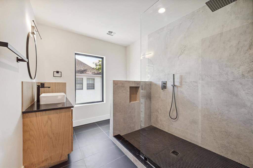 And also has a full bath