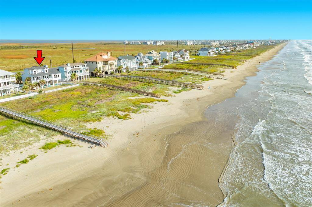 Aerial view looking to the east. Fabulous unobstructed sunrises await!