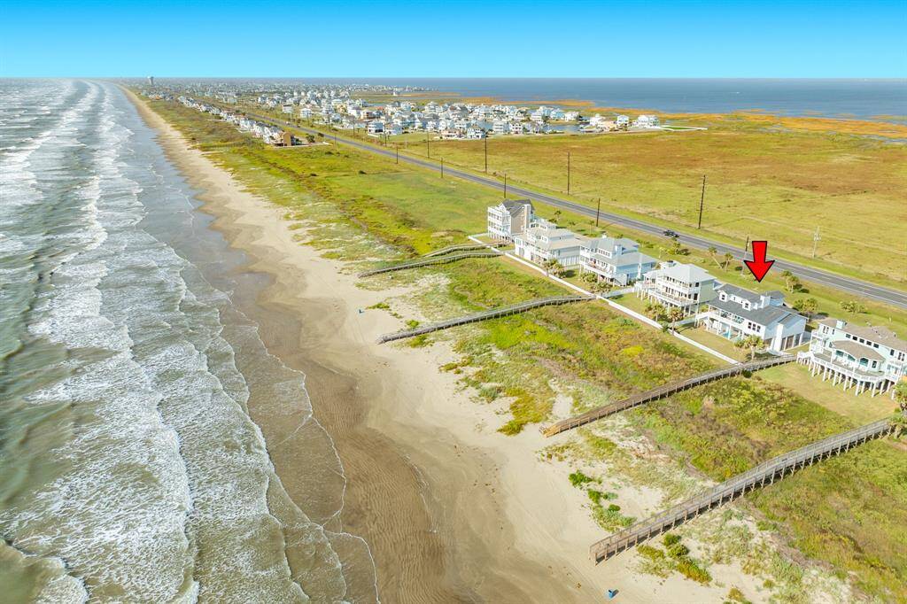 Another aerial view looking to the west. You can also see in this photo the views you will have towards the bay.
