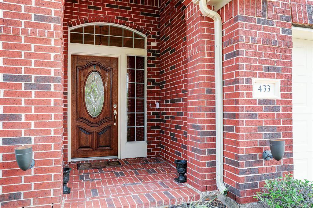 Bricked entry. Note the Uplighting on the fron elevation