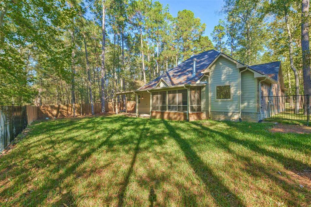Huge backyard with covered patio + screened porch