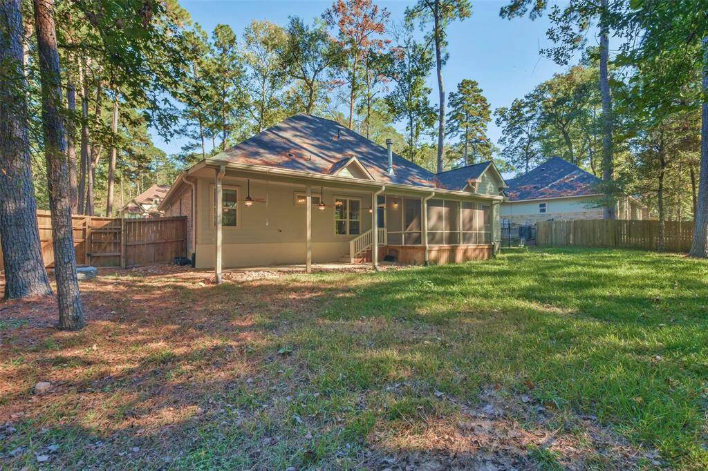 Huge backyard with covered patio + screened porch