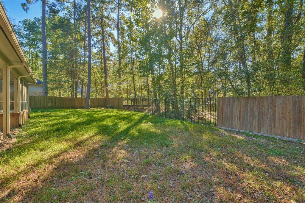 Huge backyard and no neighbors behind