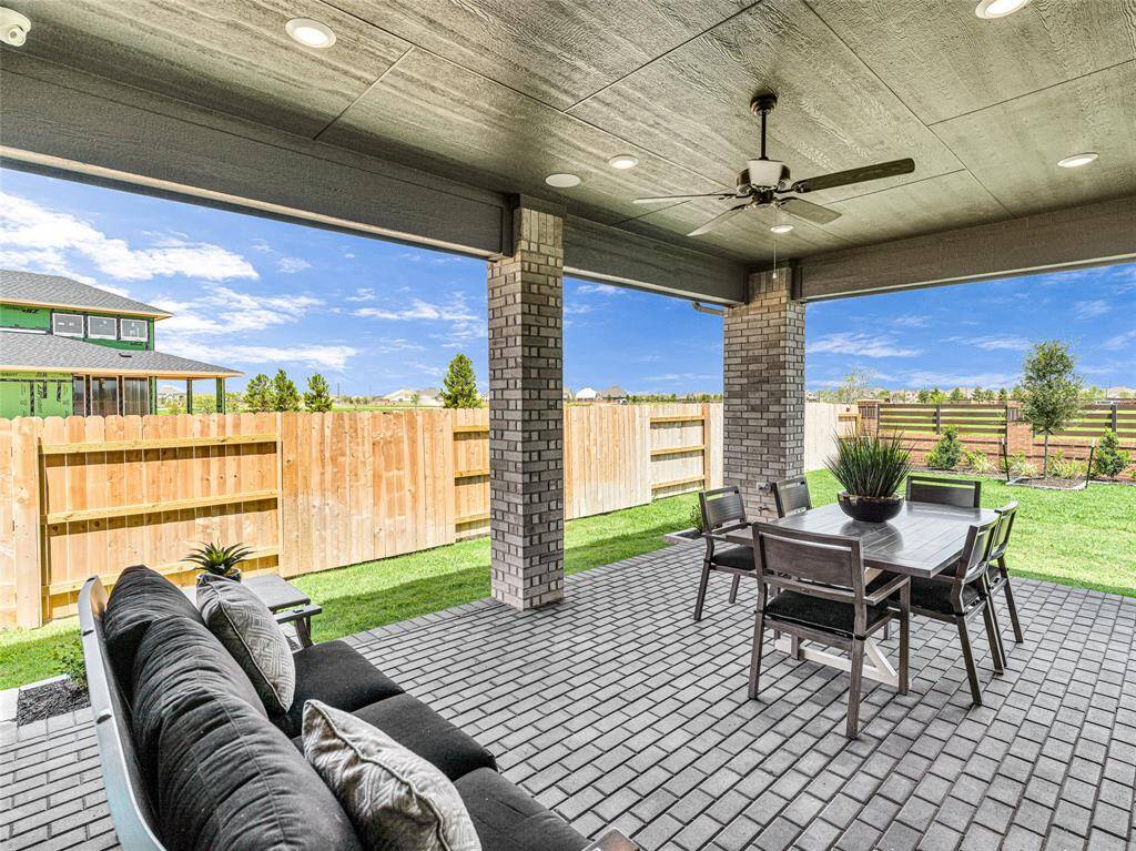 Spacious covered patio