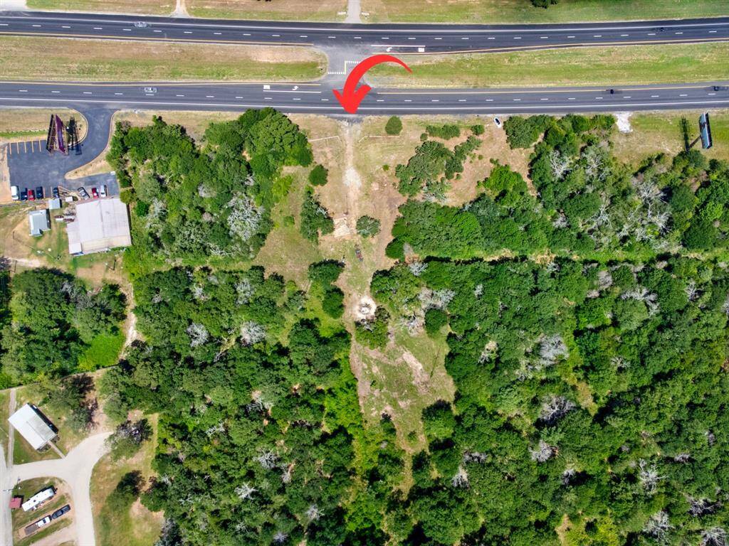 View showing the ease of access from both sides of Highway 6.