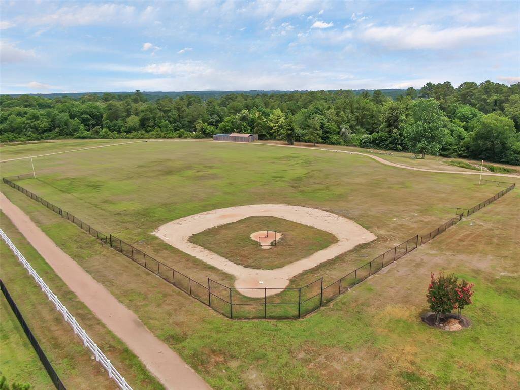 Neighborhood diamond