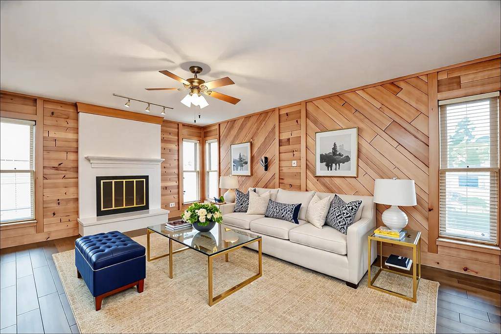 Virtually staged living room