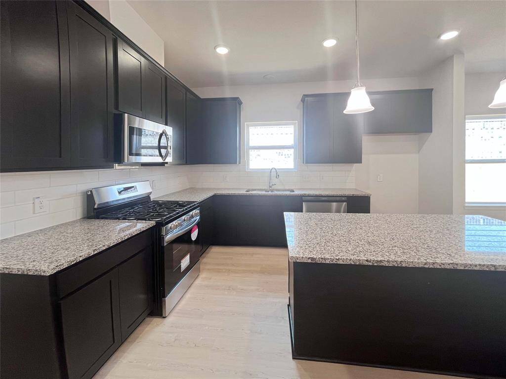 Kitchen with Island