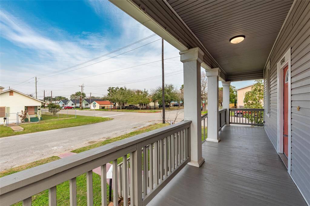 FRONT PORCH