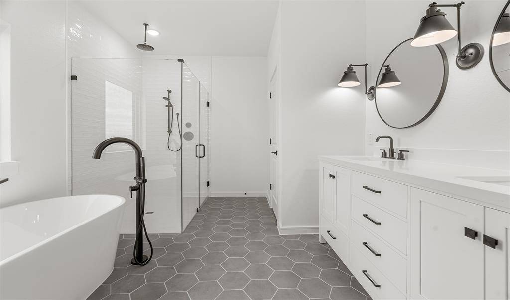 Luxurious primary bath (*Photo not of actual home and used for illustration purposes only.)