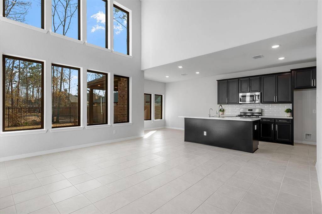 Enjoy the Brightness of this amazing living space!
