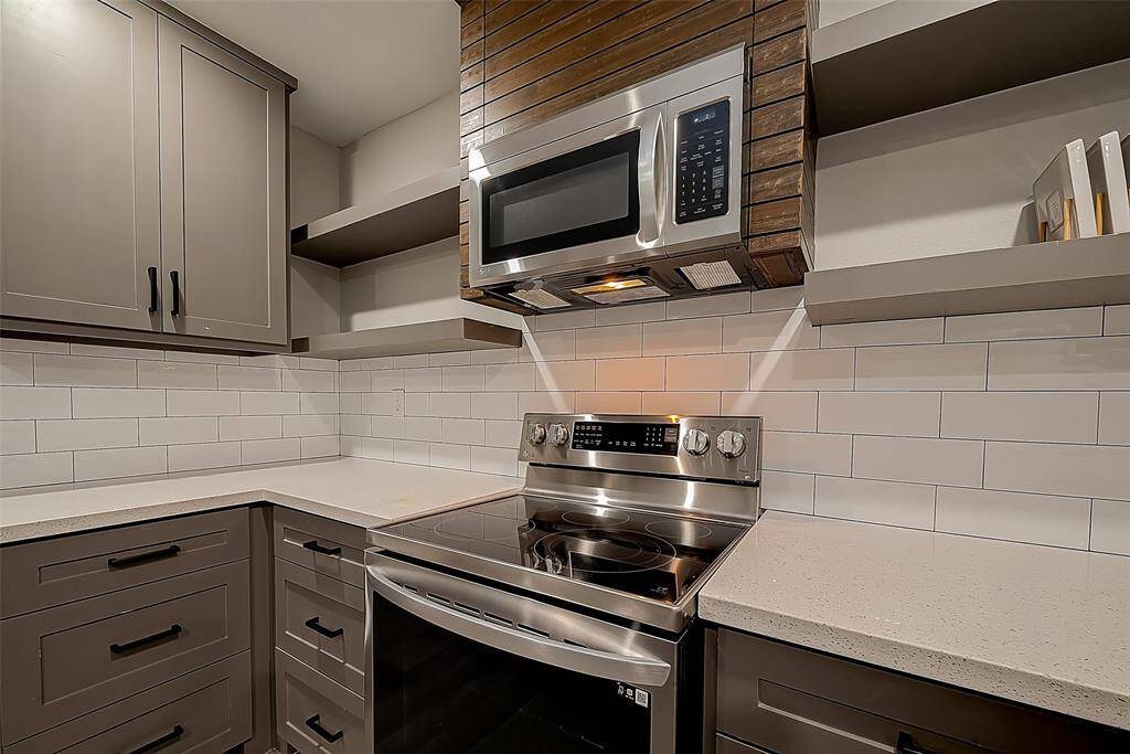 RECENT STAINLESS APPLIANCES