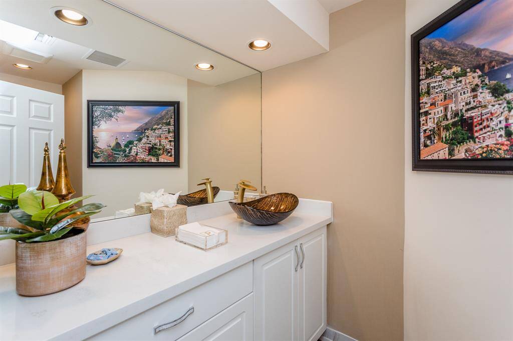 Powder Room