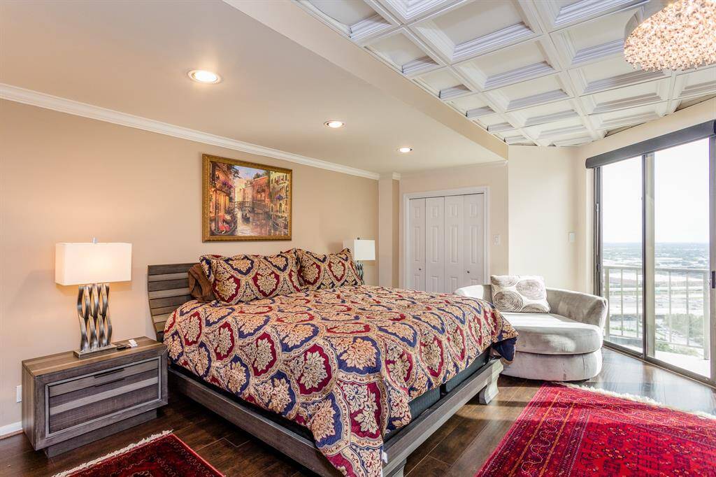 Secondary bedroom with balcony on 26th floor