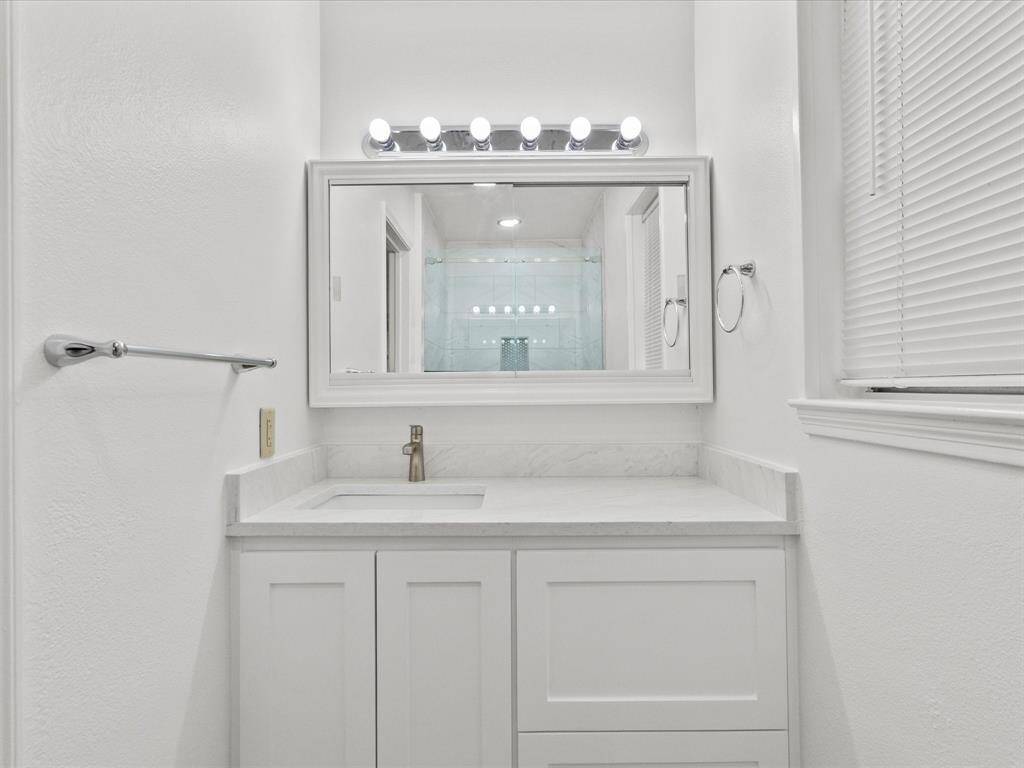 PRIMARY VANITY
