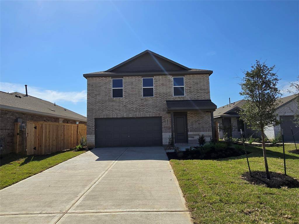 *Not actual home, pictures representative of same exterior*