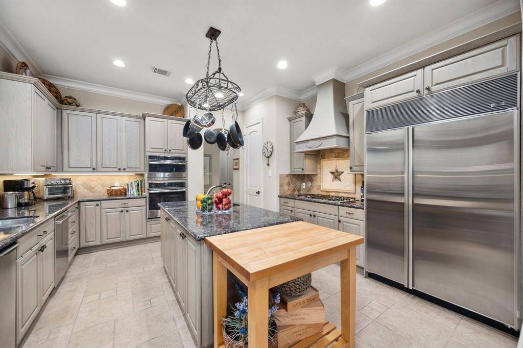 Another view of the impressive kitchen.