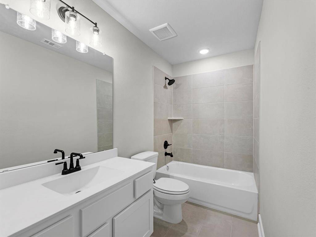 Representative photo. Home under construction. Design selections and colors may vary.