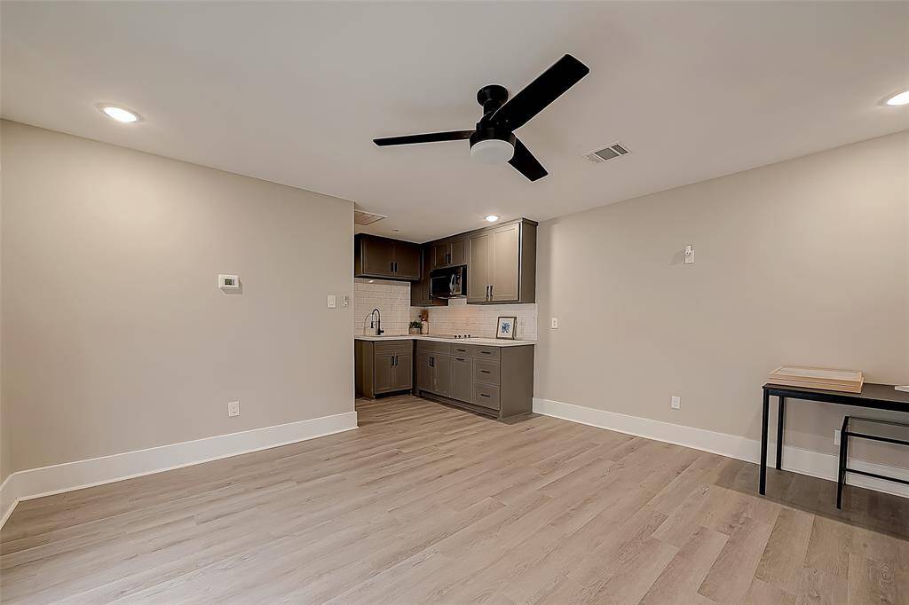 Garage apartment Living room