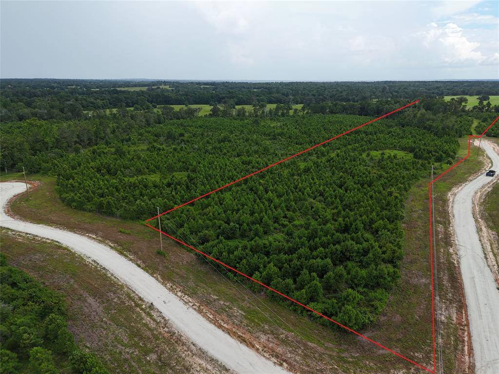 Access from two different streets. Boundary lines are approximate, please verify**