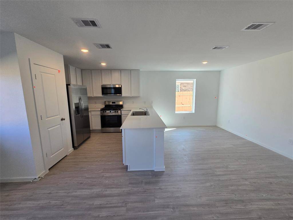 *Not actual home, pictures representative of same floor plan*