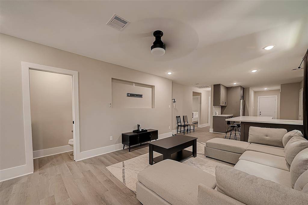 BEAUTIFULLY PAINTED AND NICE GRAY LAMINATE FLOORS