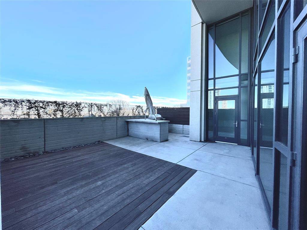 private enclosed patio