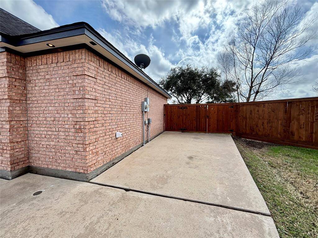 Additional parking space for RV, boat, trailer or just additional vehicle parking. Very easily relocate gate towards the front of the garage for added security with anything you park here!