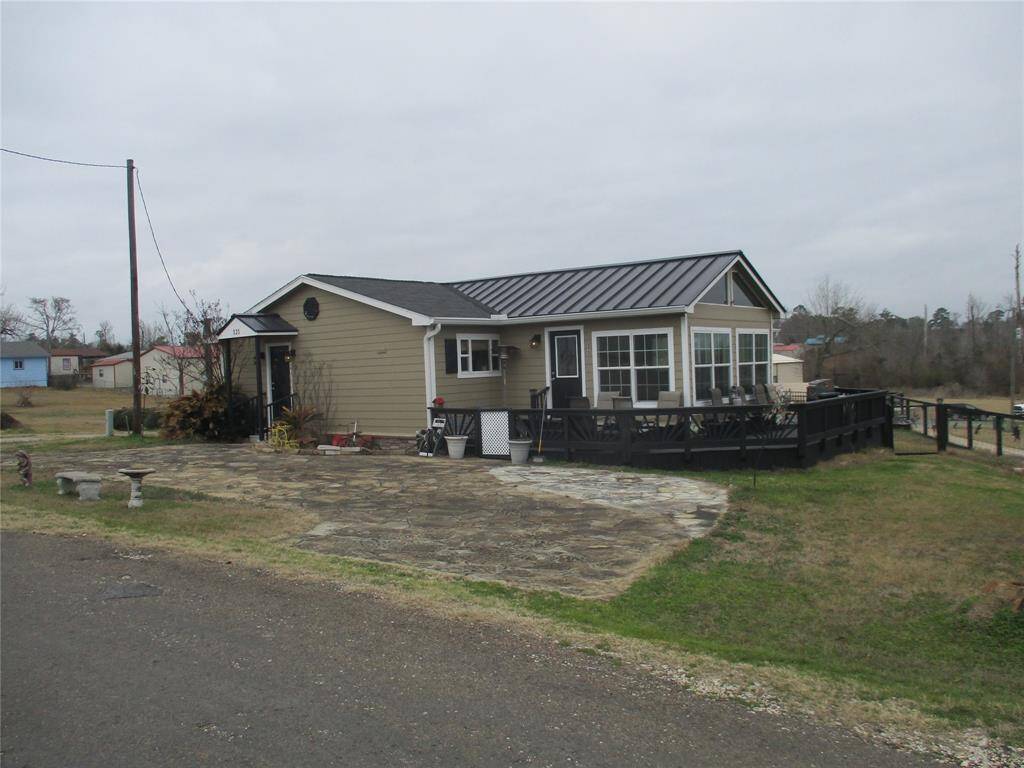 Wrap around porch overlooking cove