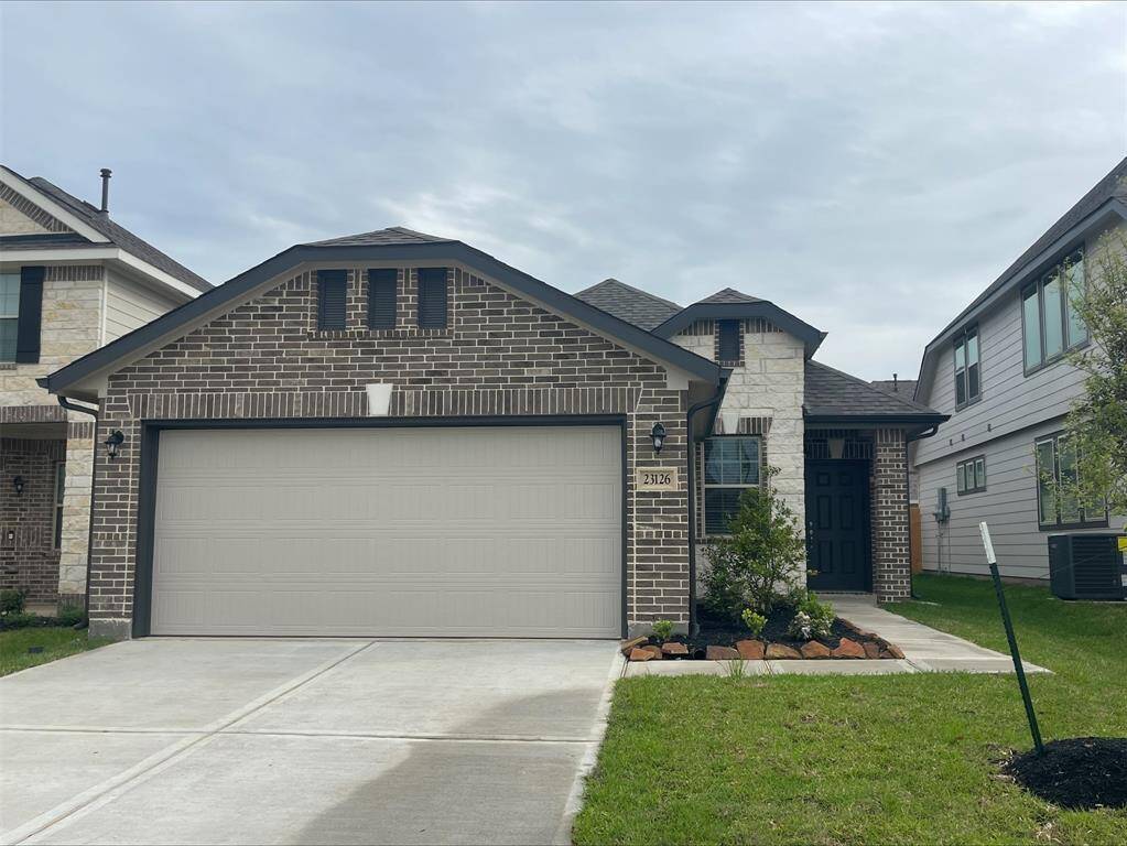 Stunning Jackie II home design by K. Hovnanian® Homes with elevation B in beautiful Willowpoint.