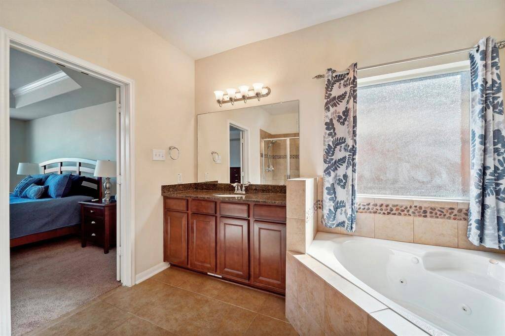 A jetted tub is a great place to relax after a long day!