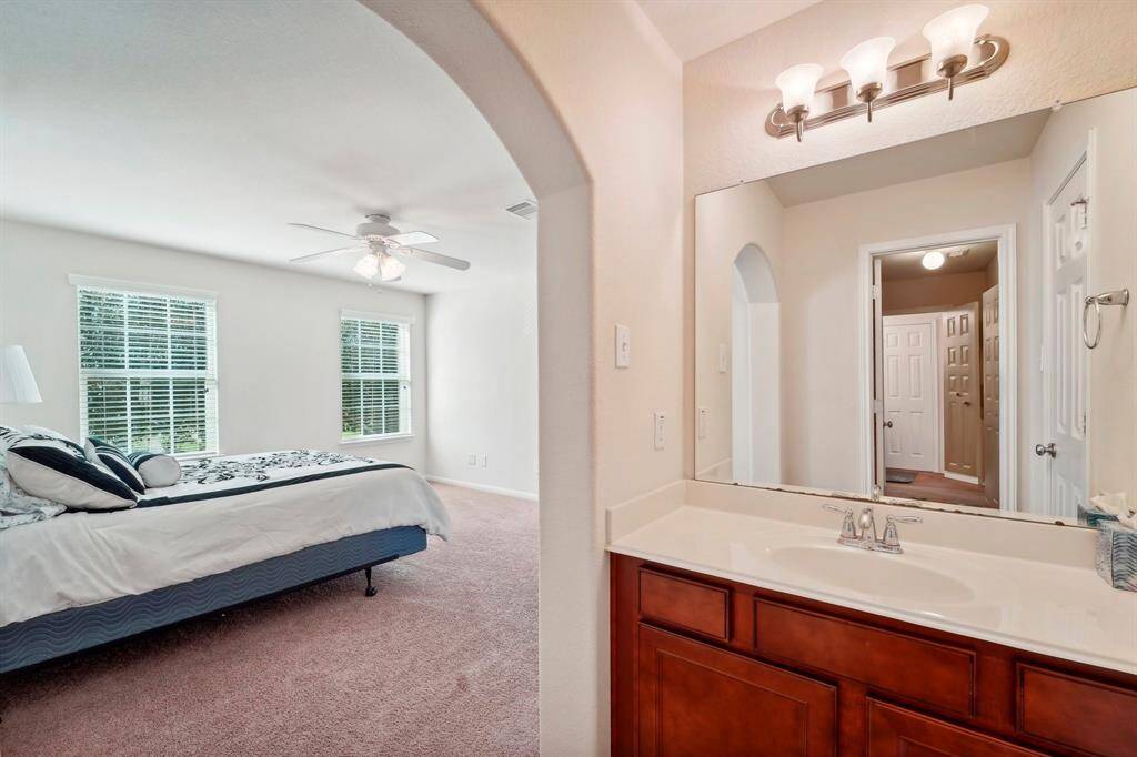 Bedroom 3 with private sink connecting to hollywood bathroom