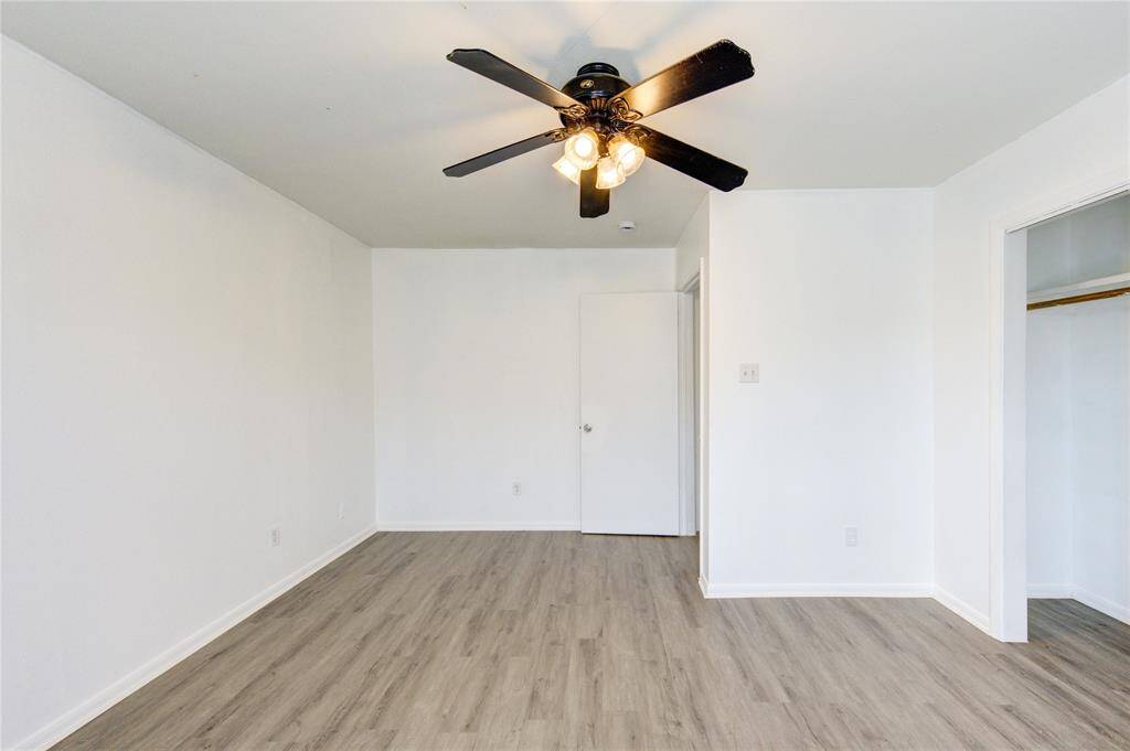 Large primary bedroom